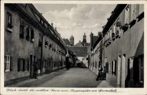 Ak Augsburg in Schwaben, Sparrenlech, Blick durch die mittlere Gasse, Ausgangstor