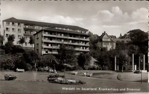 Ak Werdohl im Sauerland, Krankenhaus, Ehrenmal