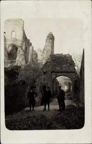 Foto Ak Windenreute Emmendingen im Breisgau, Hochburg Emmendingen, Ruine, Portal, Männer