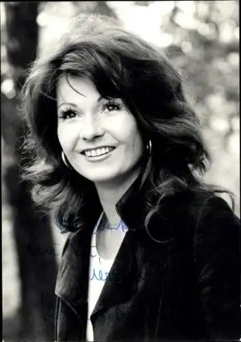 Ak Schauspielerin Petra von der Linde, Portrait, Autogramm