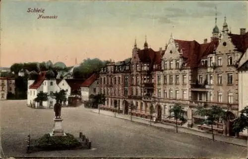 Ak Schleiz im Vogtland Thüringen, Neumarkt, Denkmal