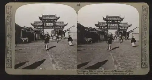 Stereo Foto China, Alltag am Außentor des Vizekönigspalastes Nan-King, Sitz der Provinzregierung