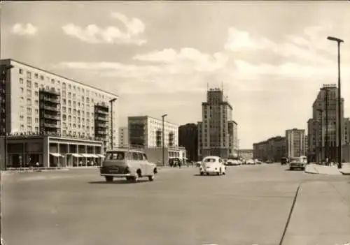 Ak Berlin Mitte, Karl-Marx-Allee, Autos