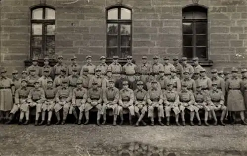 Foto Ak Französische Soldaten in Uniformen, Gruppenfoto