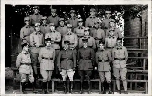 Foto Ak Französische Soldaten in Uniformen, Gruppenfoto