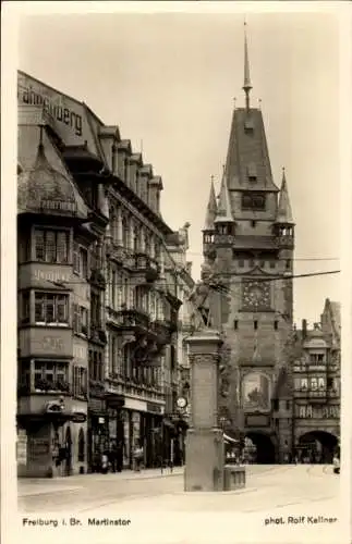 Ak Freiburg im Breisgau, Martinstor, Denkmal, Geschäfte