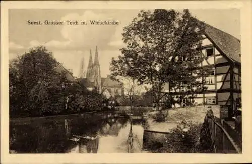 Ak Soest Westfalen, Großer Teich mit Wiesekirche, Kind