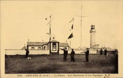 Ak Boulogne sur Mer Pas de Calais, Cap Gris Nez, Phare, Guetteurs