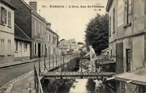 Ak Evreux Eure, Iton, Rue Saint Thomas