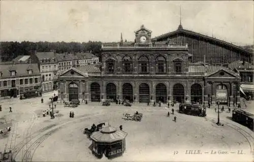 Ak Lille Nord, Bahnhof, Straßenbahn