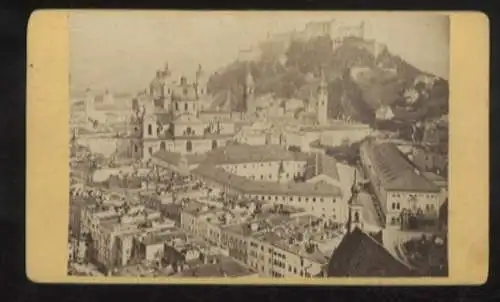 CdV Foto Salzburg in Österreich, Blick über die Stadt mit Hohensalzburg vom Kapuziner Klostergarten