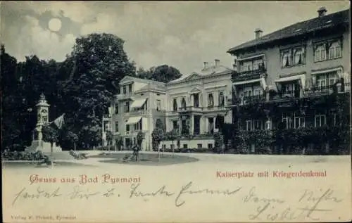 Mondschein Ak Bad Pyrmont in Niedersachsen, Kaiserplatz mit Kriegerdenkmal