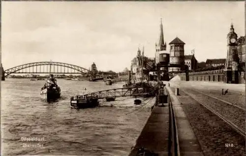 Ak Düsseldorf am Rhein, Rheinufer, Anlegestelle, Brücke