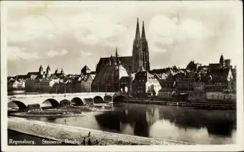 Ak Regensburg an der Donau Oberpfalz, Steinerne Brücke, Kirche