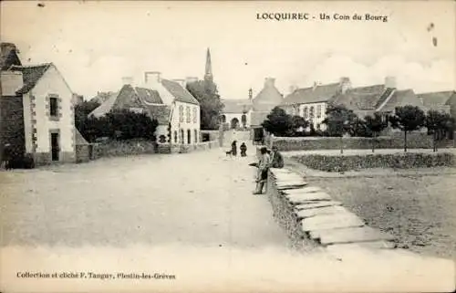 Ak Locquirec Finistère, Un Coin du Bourg