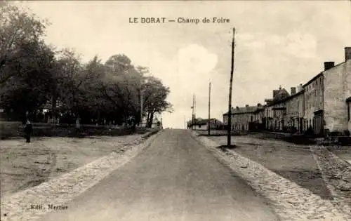 Ak Le Dorat Haute Vienne, Champ de Foire