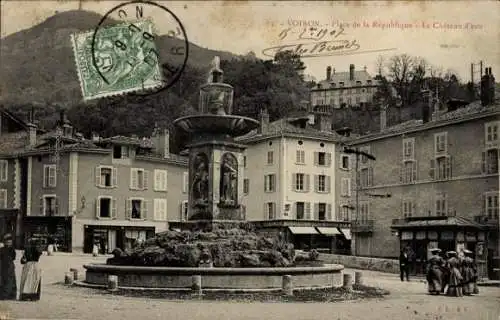 Ak Voiron Isère, Place de la Republique, Chateau d'eau