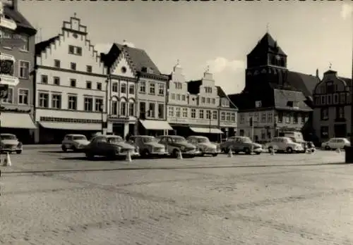 Foto Ak Hansestadt Greifswald, Marktplatz mit Marienkirche