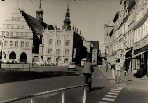 Foto Ak Hansestadt Greifswald, Marktplatz mit Nikolaikirche