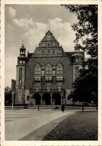 Ak Poznań Posen, Ansicht der Universität, Straßenpartie