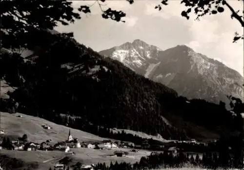 Ak Riezlern Mittelberg im Kleinwalsertal Vorarlberg, Gesamtansicht