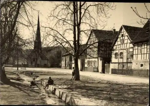 Ak Schweinitz Pößneck in Thüringen, Fachwerkhäuser, Kirche, Fluss