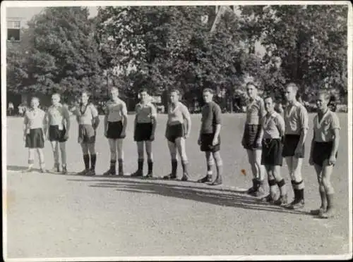 Foto Fußballmannschaft, Fußballspiel 1946