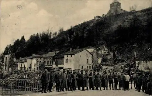 Ak Dun sur Meuse, Deutsche Soldaten, Kriegszerstörungen, I. WK