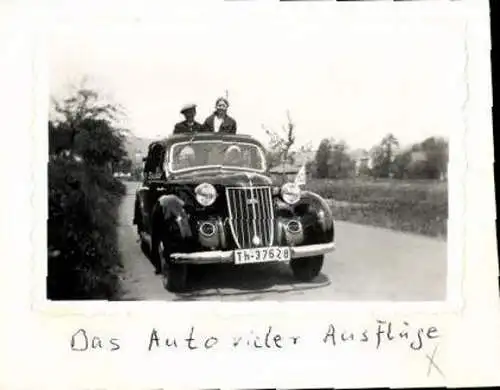 Set von 24 Fotos Auto, diverse Modelle, VW Käfer, Mercedes-Benz Heckflosse, Delahaye... 