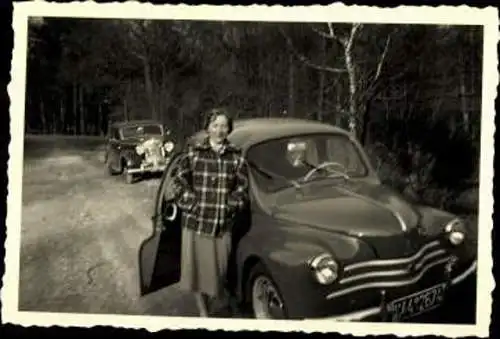 Set von 13 Fotos Auto Renault 4CV