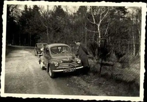 Set von 13 Fotos Auto Renault 4CV