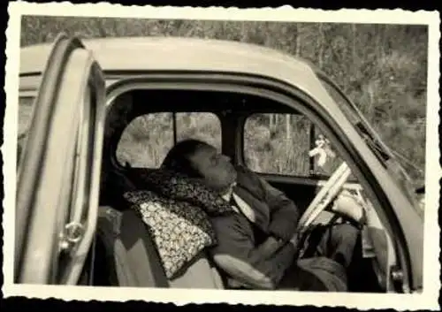 Set von 13 Fotos Auto Renault 4CV