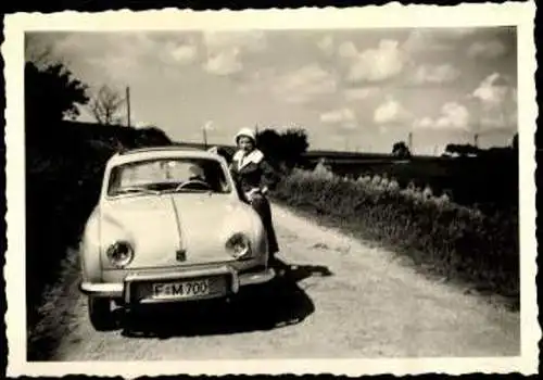 Set von 8 Fotos Auto  Renault Dauphine