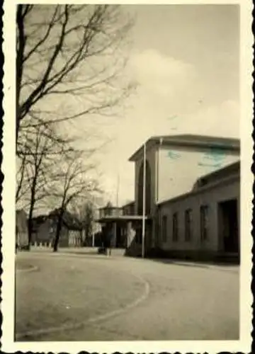 2 Fotos Gumbinnen in Ostpreußen, Bahnhof