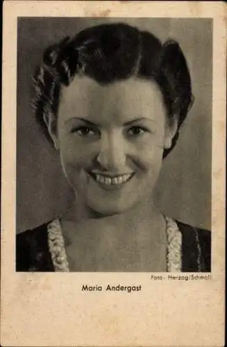 Ak Schauspielerin Maria Andergast, Portrait