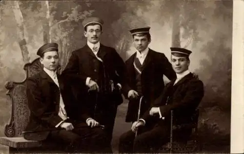 Studentika Foto Ak Vier Studenten in Uniformen, Gruppenfoto