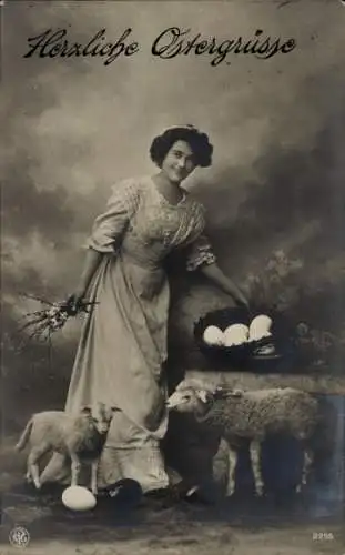 Ak Glückwunsch Ostern, Frau, Lämmer, Ostereier