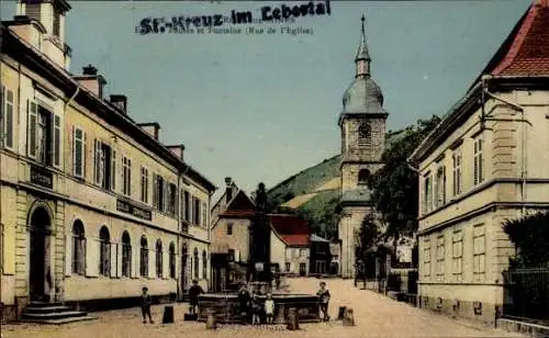 Ak Sainte Marie aux Mines Markirch Alsace Haut Rhin, Rue de l'Eglise, Schulen, Brunnen