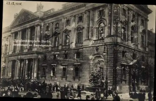 Ak Berlin Mitte, Straßenkämpfe in Berlin, Zerstörungen am Marstallgebäude, Spartakusaufstand 1919