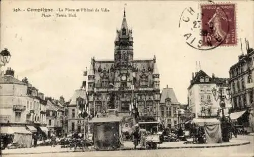 Ak Compiègne Oise, Platz, Rathaus