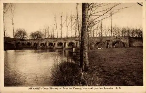 Ak Airvault Deux Sevres, Pont de Vernay, construit par les Romains