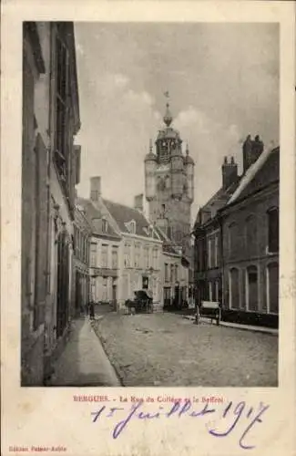 Ak Bergues Nord, la Rue du College, le Beffroi