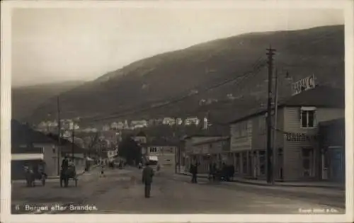 Ak Bergen Norwegen, Straßenpartie, Geschäfte