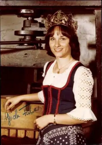 Ak Schauspielerin Gisela Faber, Portrait, Autogramm, Deutsche Weinkönigin 1977/78