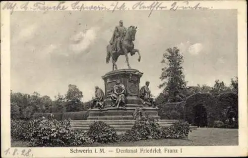 Ak Schwerin in Mecklenburg Vorpommern, Denkmal Friedrich Franz I