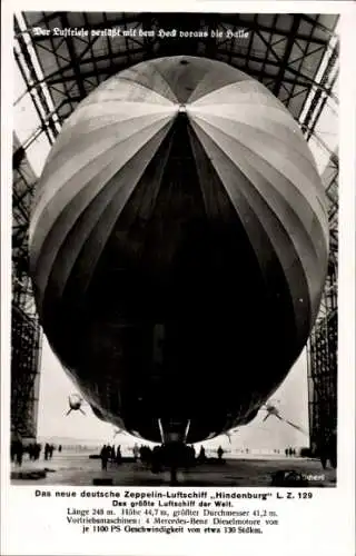 Ak Das neue deutsche Zeppelin Luftschiff LZ 129 Graf Hindenburg, Luftschiffhalle verlassend