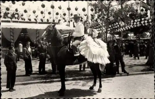 Ak Sevilla Andalusien, Pareja tipica de la Feria de Abril