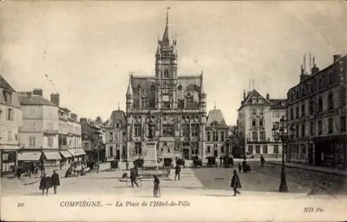 Ak Compiègne Oise, Place de l'Hotel de Ville