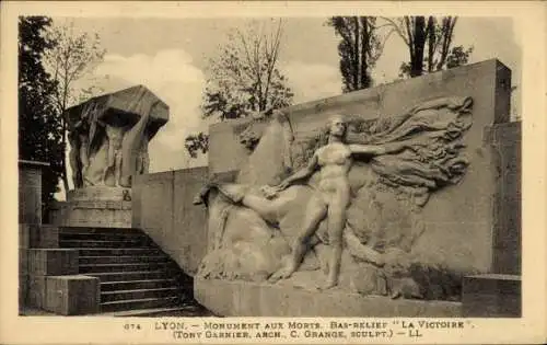 Ak Lyon Rhône, Monument aux Morts, bas-relief La Victoire