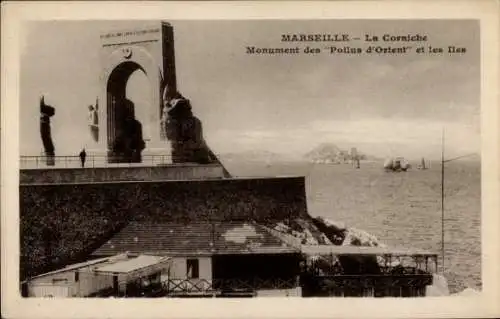 Ak Marseille Bouches du Rhône, la Corniche, Monument des Pollus d'Orient, les Iles